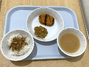 11月4日の給食とおやつ