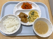 3月5日の給食とおやつ